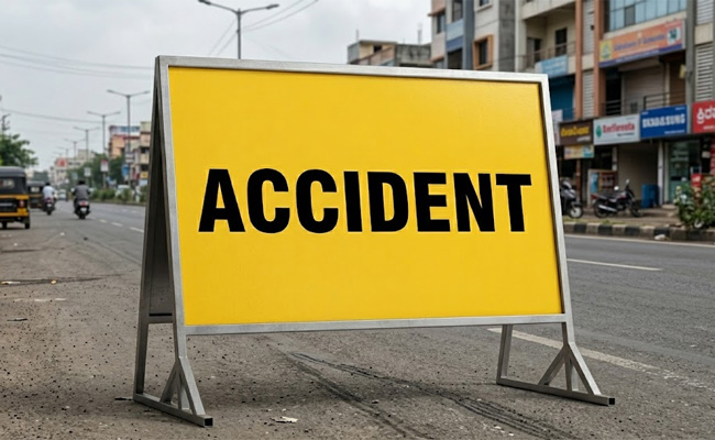 Nine of family killed as car falls into well in Nashik district